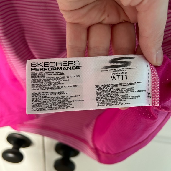 Super Cute Women’s Pink Sketchers Golf Tank- Like New. Size Small. - Picture 5 of 5